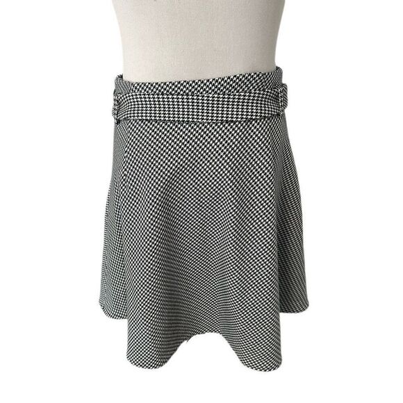 New! Express Black and White Houndstooth Skater Skirt Sz 8 - Picture 3 of 5